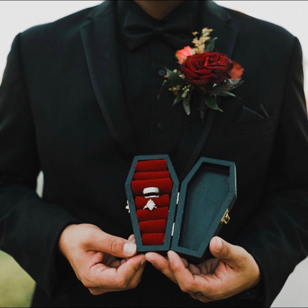Coffin Ring Box